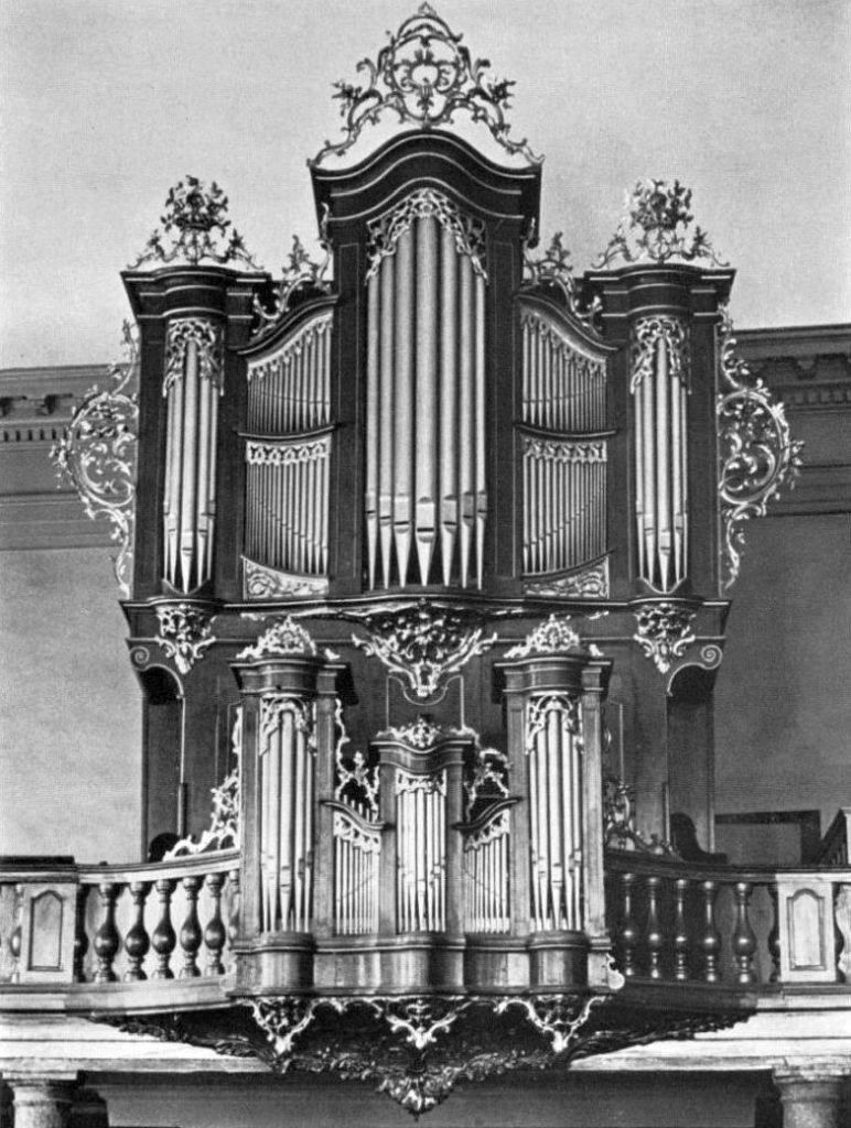 Source: Schweizer Orgeln von der Gotik bis zur Gegenwart. Source: Schweizer Orgeln von der Gotik bis zur Gegenwart.